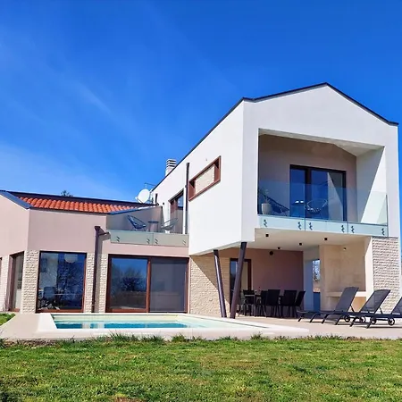 Ogradina, In Istria For 5 Persons, 3 Km From The Sea Villa *