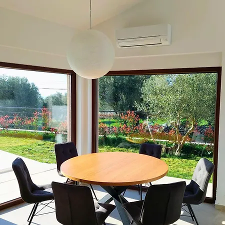 Ogradina, In Istria For 5 Persons, 3 Km From The Sea 빌라 Peruški