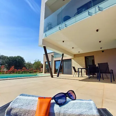 Ogradina, In Istria For 5 Persons, 3 Km From The Sea *