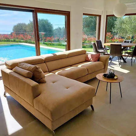 Ogradina, In Istria For 5 Persons, 3 Km From The Sea Villa *