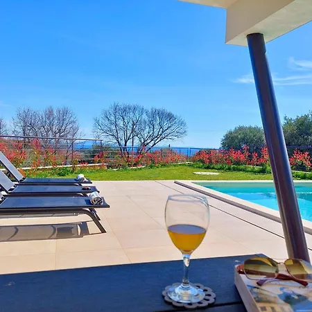 빌라 Ogradina, In Istria For 5 Persons, 3 Km From The Sea Peruški