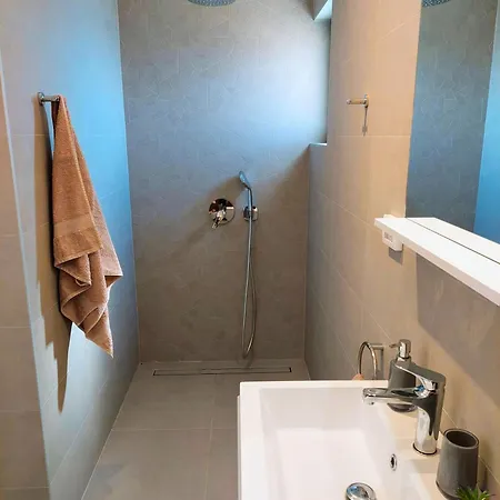 Ogradina, In Istria For 5 Persons, 3 Km From The Sea 빌라 Peruški