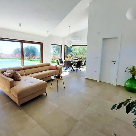 Villa Ogradina, In Istria For 5 Persons, 3 Km From The Sea *