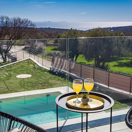 Ogradina, In Istria For 5 Persons, 3 Km From The Sea * Peruški