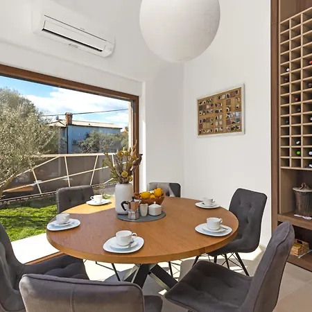 Villa Ogradina, In Istria For 5 Persons, 3 Km From The Sea *