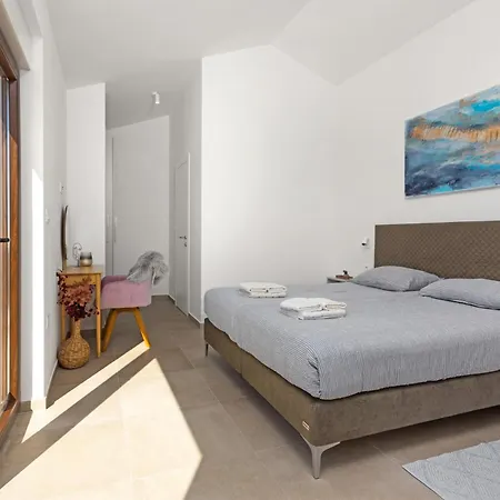 Villa Ogradina, In Istria For 5 Persons, 3 Km From The Sea Peruški