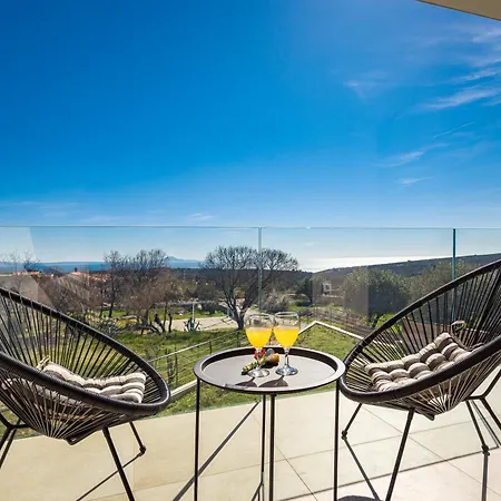 Ogradina, In Istria For 5 Persons, 3 Km From The Sea 빌라 *