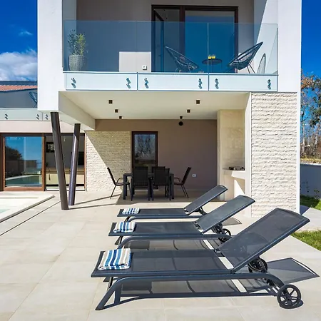 Ogradina, In Istria For 5 Persons, 3 Km From The Sea *