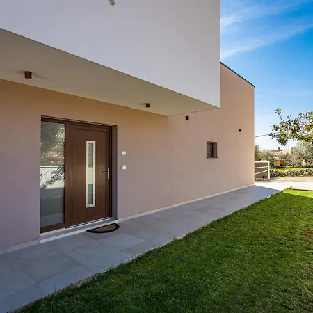 Ogradina, In Istria For 5 Persons, 3 Km From The Sea Villa